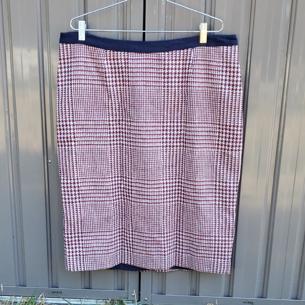 Boden British Tweed By Mallalieus Pink Black Women's 100% Wool  Skirt Size 14